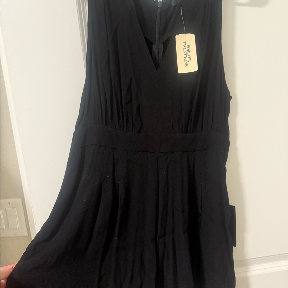 Black Sleeveless Dress